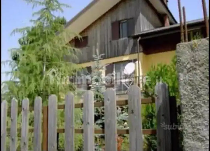 Villetta a schiera in vendita a Taverna