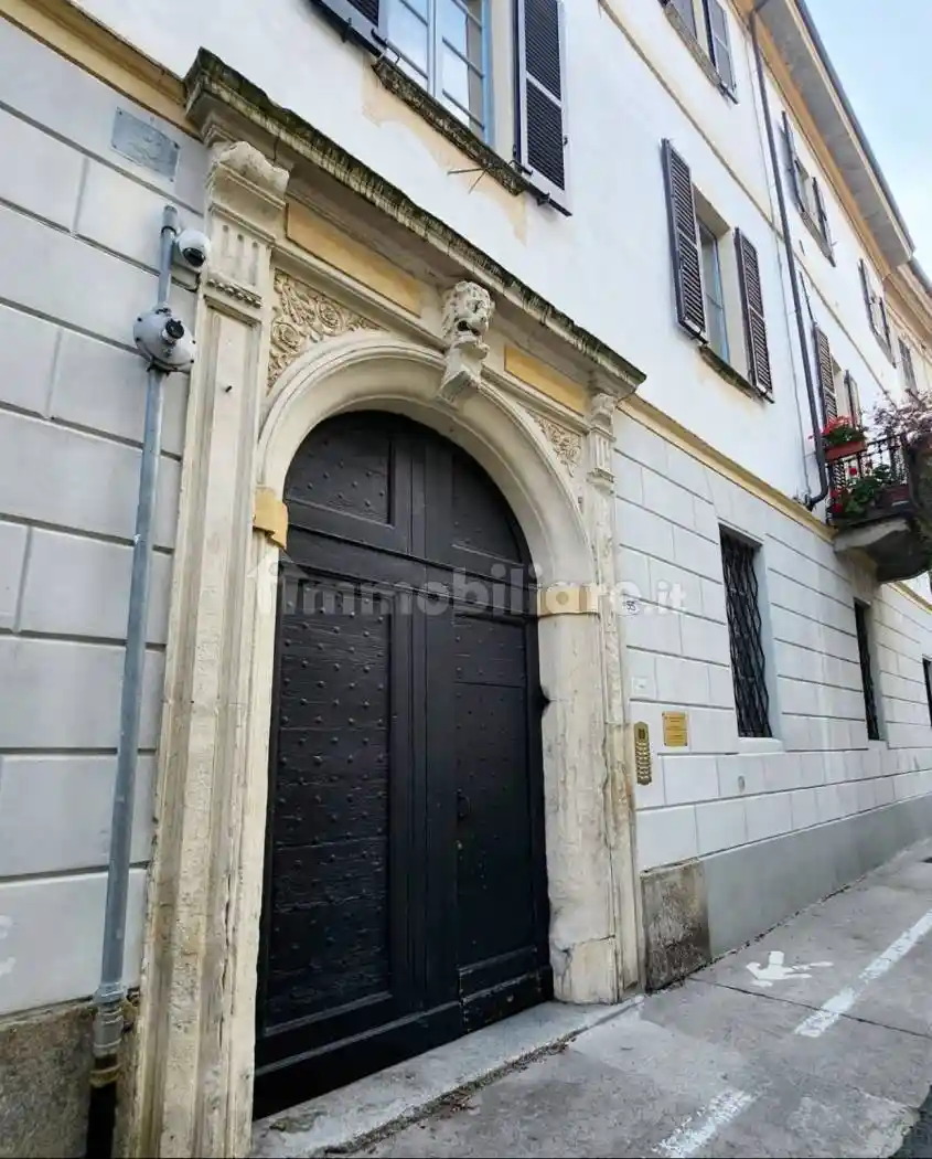 Appartamento in affitto a Arona