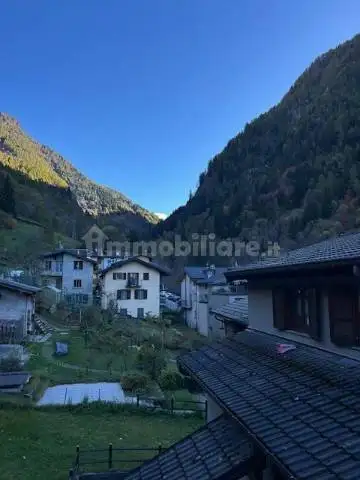 Appartamento in vendita a Carona