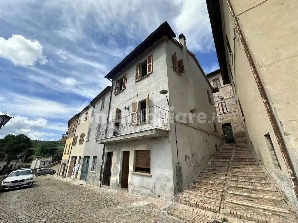 Appartamento in vendita a Colli al Metauro