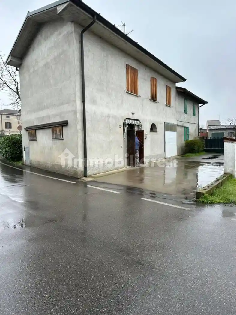 Villa in vendita a Genivolta