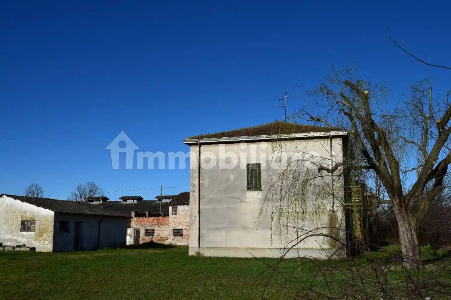 Villa in vendita a Castelnovo di Sotto