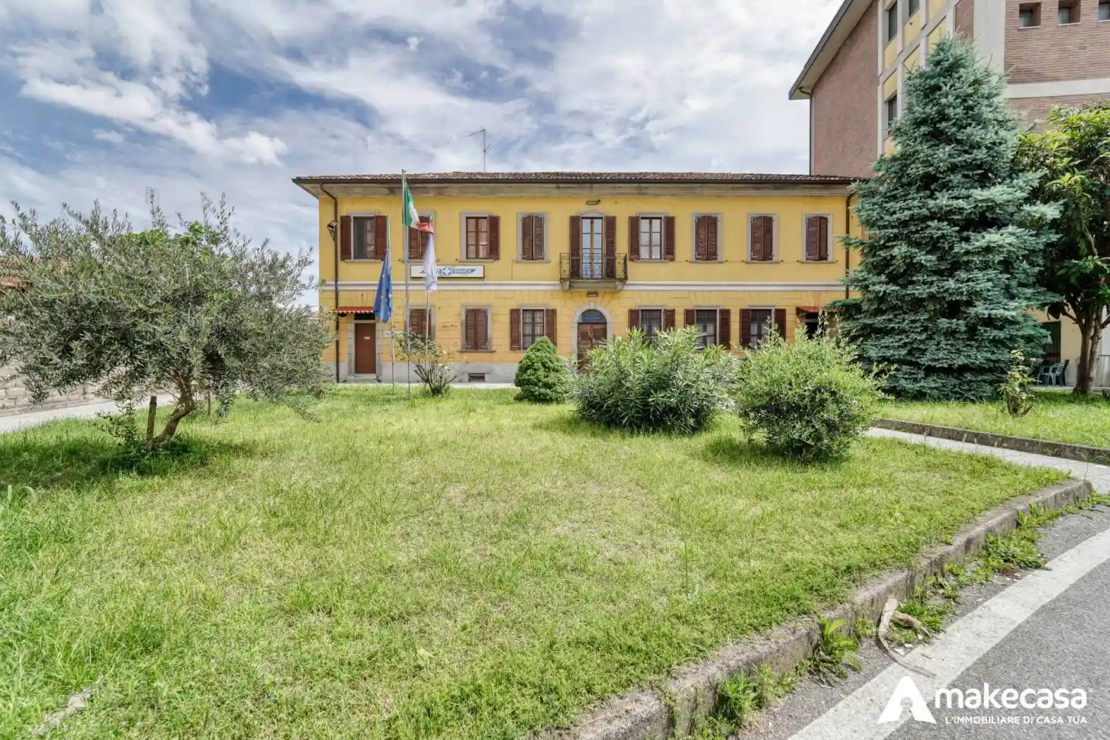 Palazzo - Edificio in vendita a Melegnano