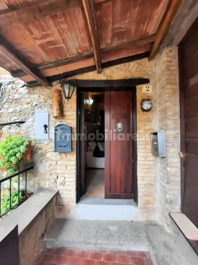 Appartamento in vendita a Casperia