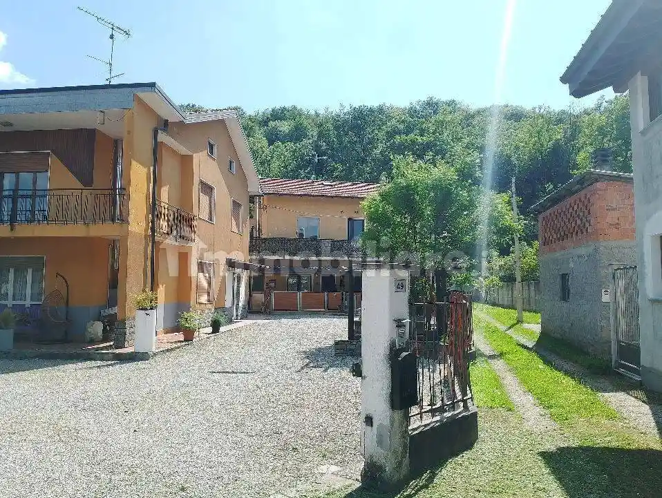 Villa in vendita a Besozzo