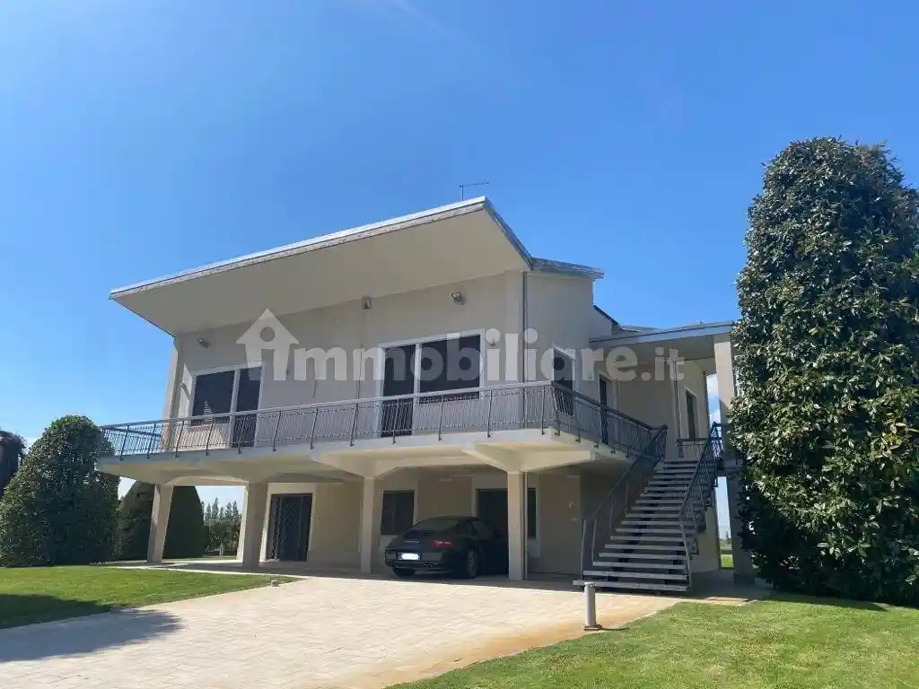 Casa indipendente in vendita a Terre del Reno