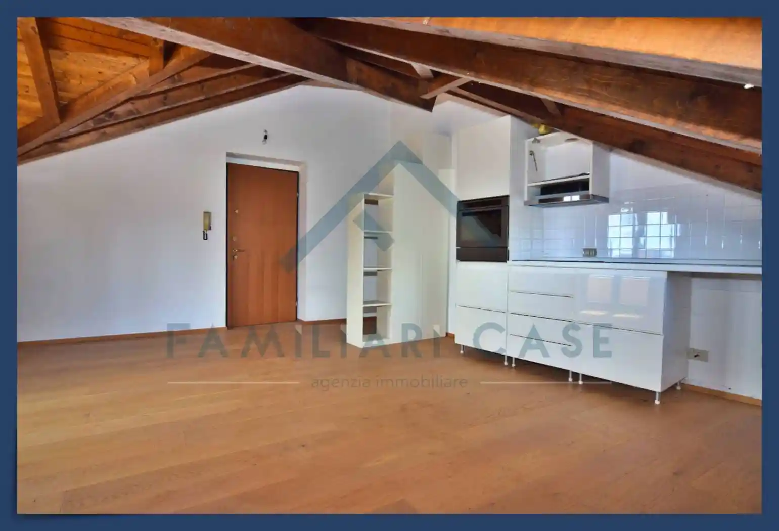 Appartamento in vendita a Gavirate