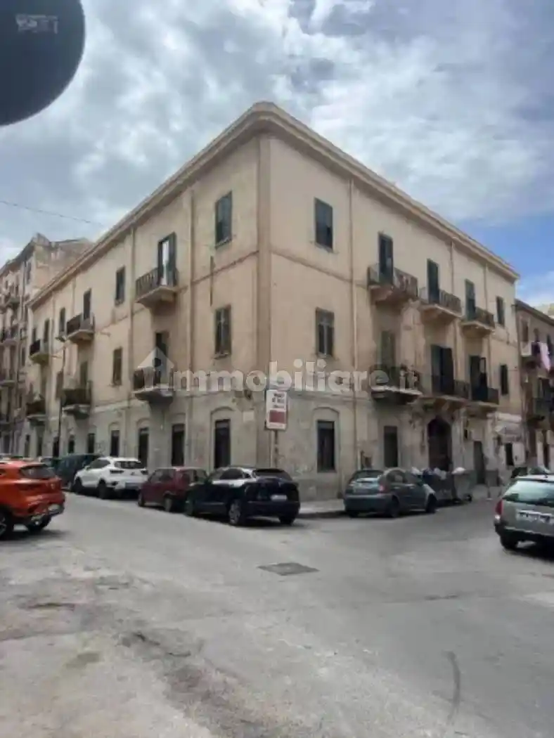Appartamento in vendita a Palermo