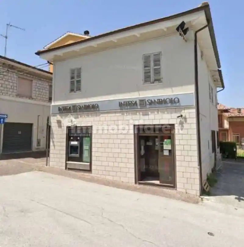 Palazzo - Edificio in vendita a Serra Sant'Abbondio