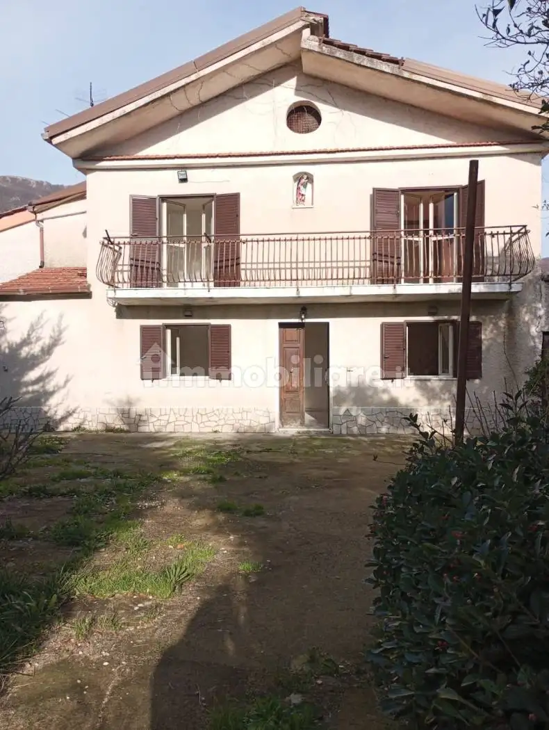 Casa indipendente in vendita a Castello del Matese