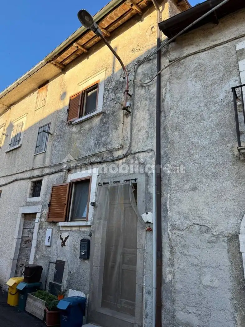 Casa indipendente in vendita a Scoppito