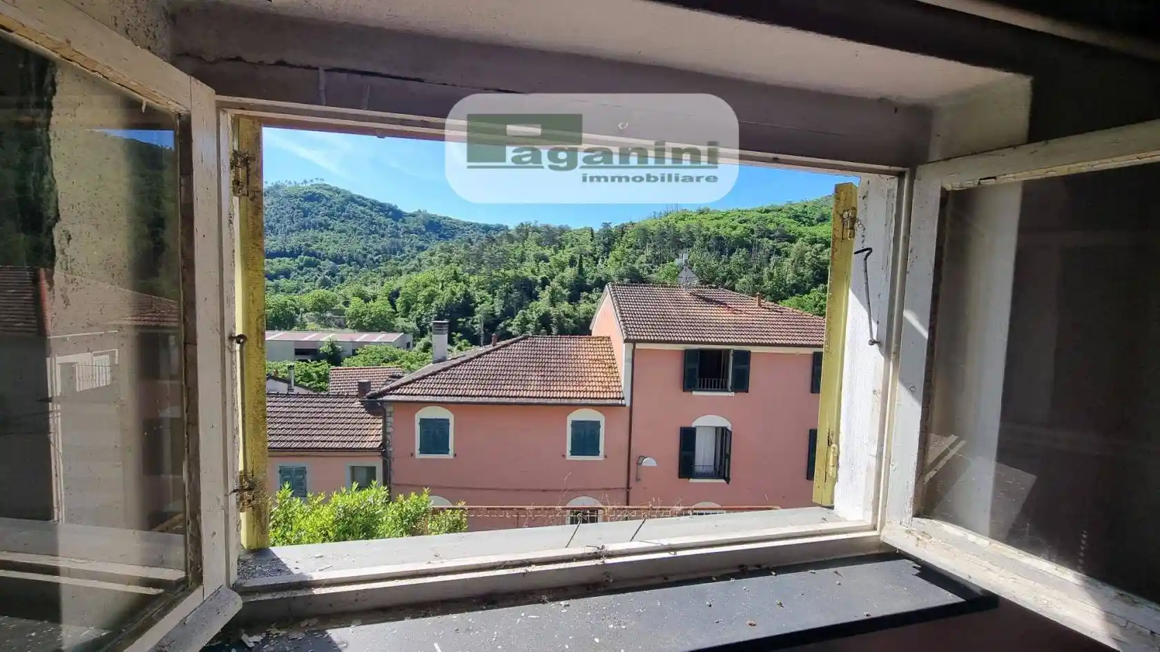 Villa in vendita a Carrodano