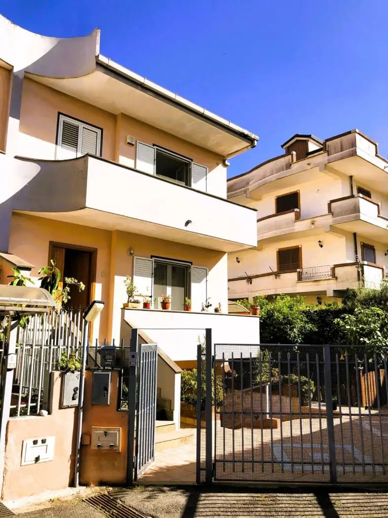 Villa in vendita a Sparanise