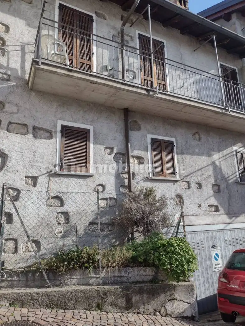 Casa indipendente in vendita a Lecco