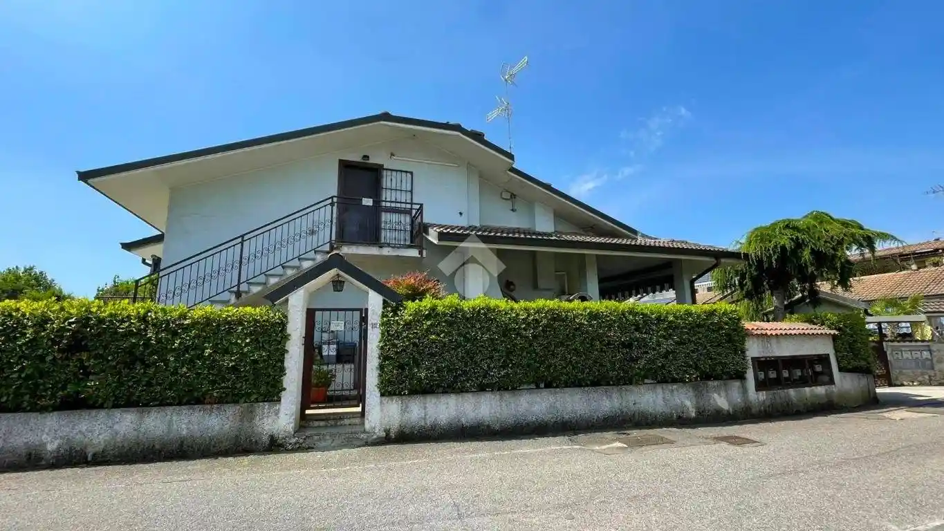 Villa in vendita a Basiano