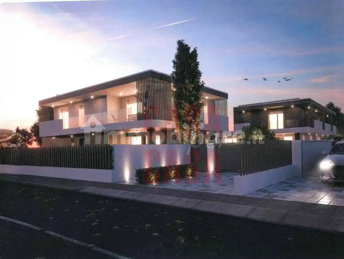 Casa indipendente in vendita a Selvazzano Dentro