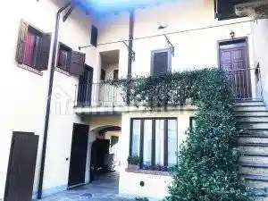 Appartamento in vendita a Golasecca