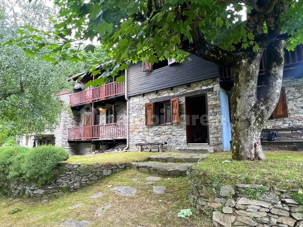 Casa indipendente in vendita a Aurano