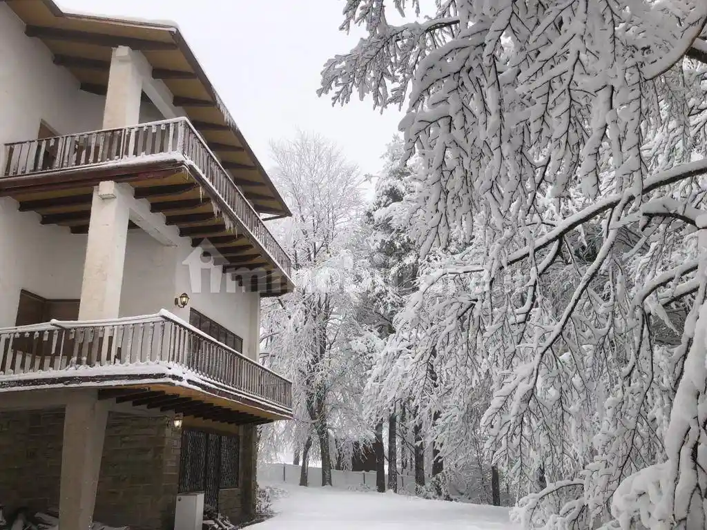 Villa in vendita a Lama Mocogno