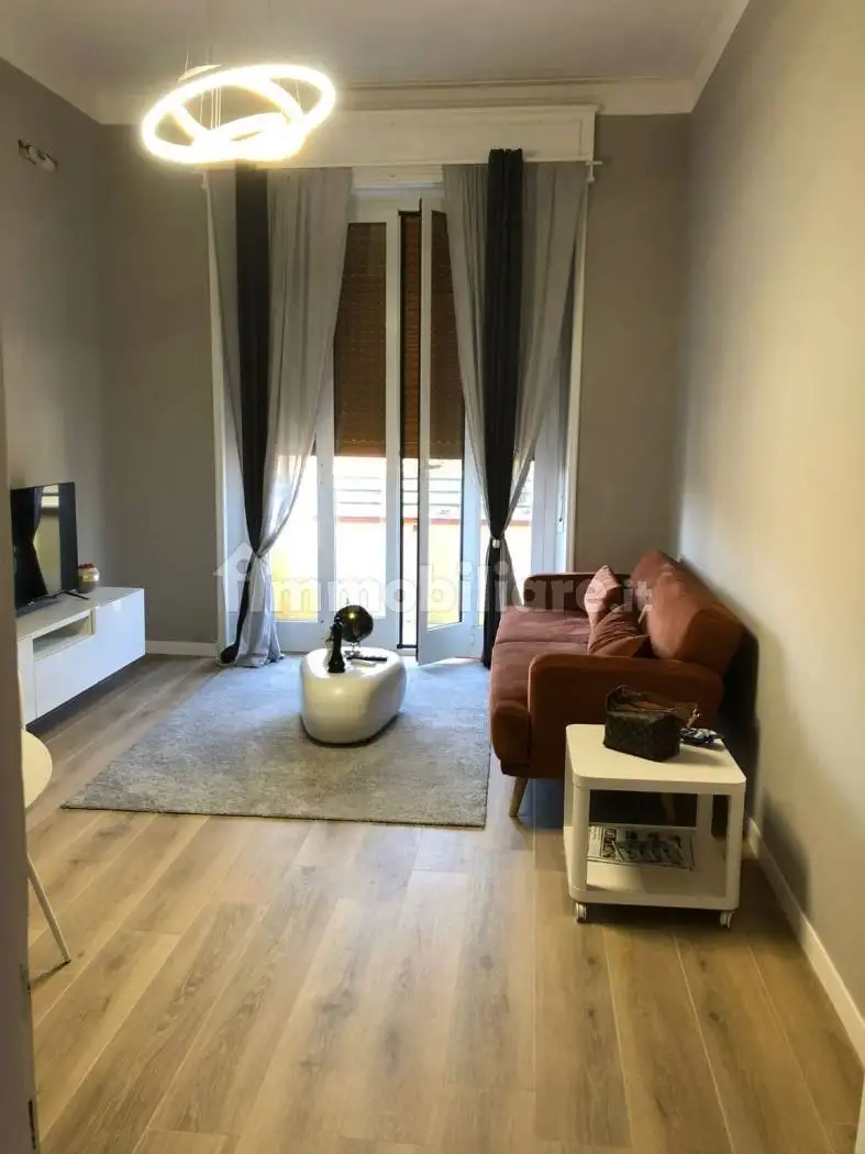 Palazzo - Edificio in affitto a Legnano