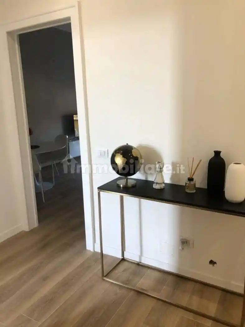 Palazzo - Edificio in Affitto - foto 3