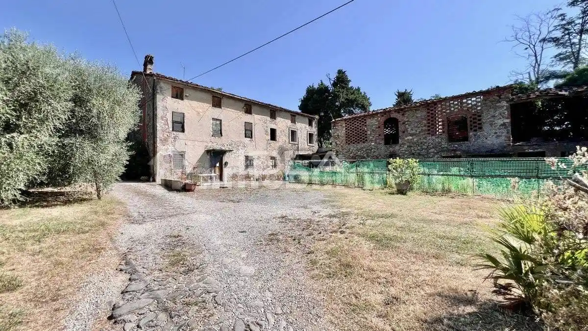 Rustico - Casale in vendita a Capannori