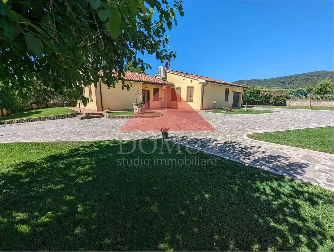 Villa in vendita a Piombino