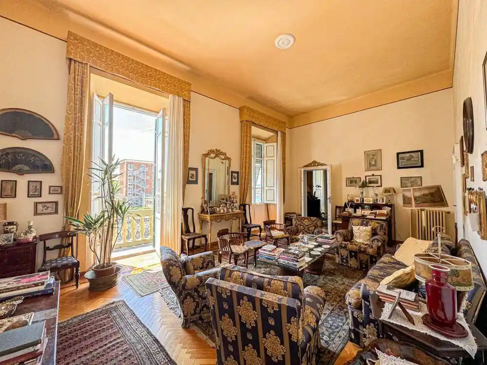 Appartamento in vendita a Livorno