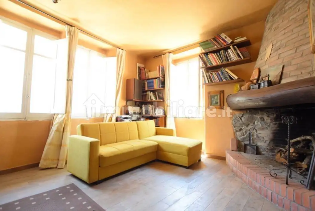 Terratetto unifamiliare via Moros 20, Centro, Aritzo - foto 2