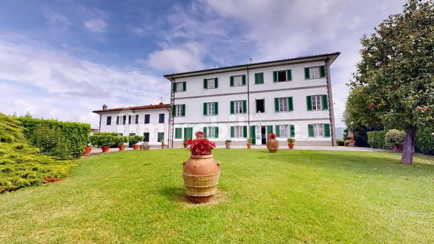 Villa in vendita a Capannori