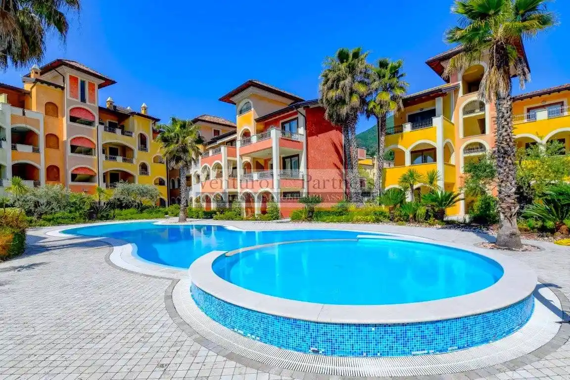 Appartamento in vendita a Toscolano-Maderno