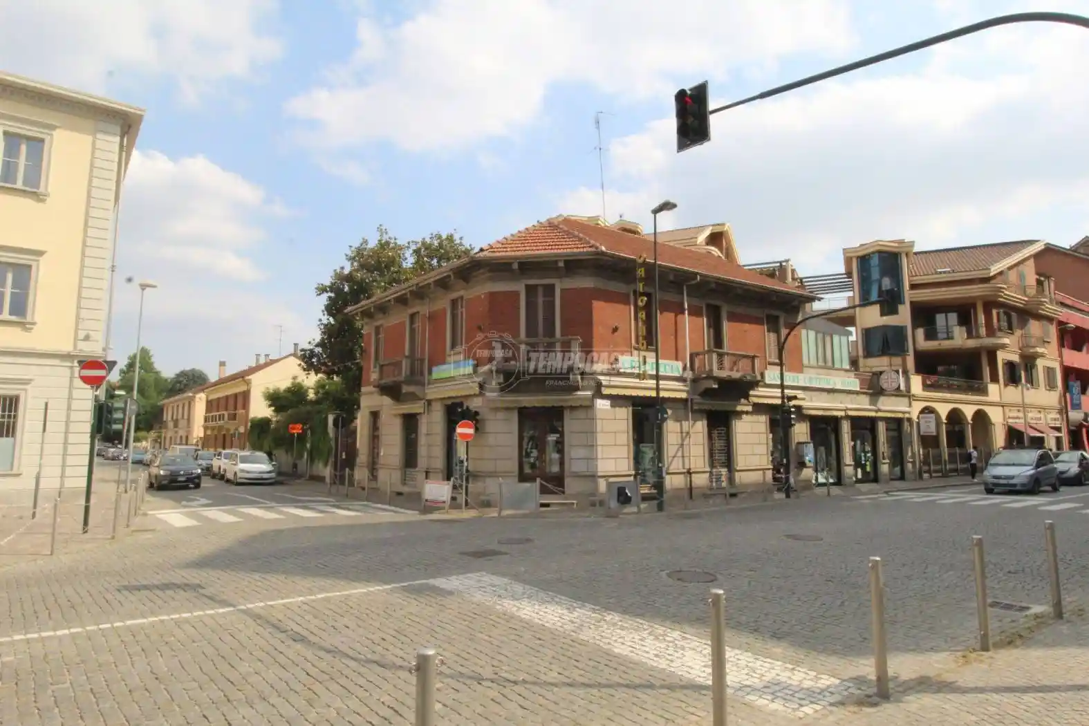 Palazzo - Edificio in vendita a Nichelino