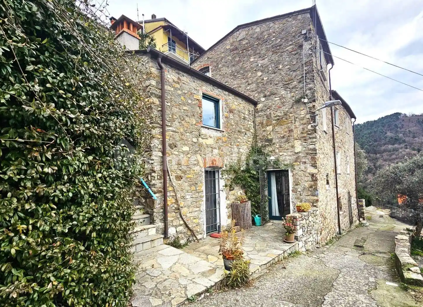 Casa indipendente in vendita a Sarzana