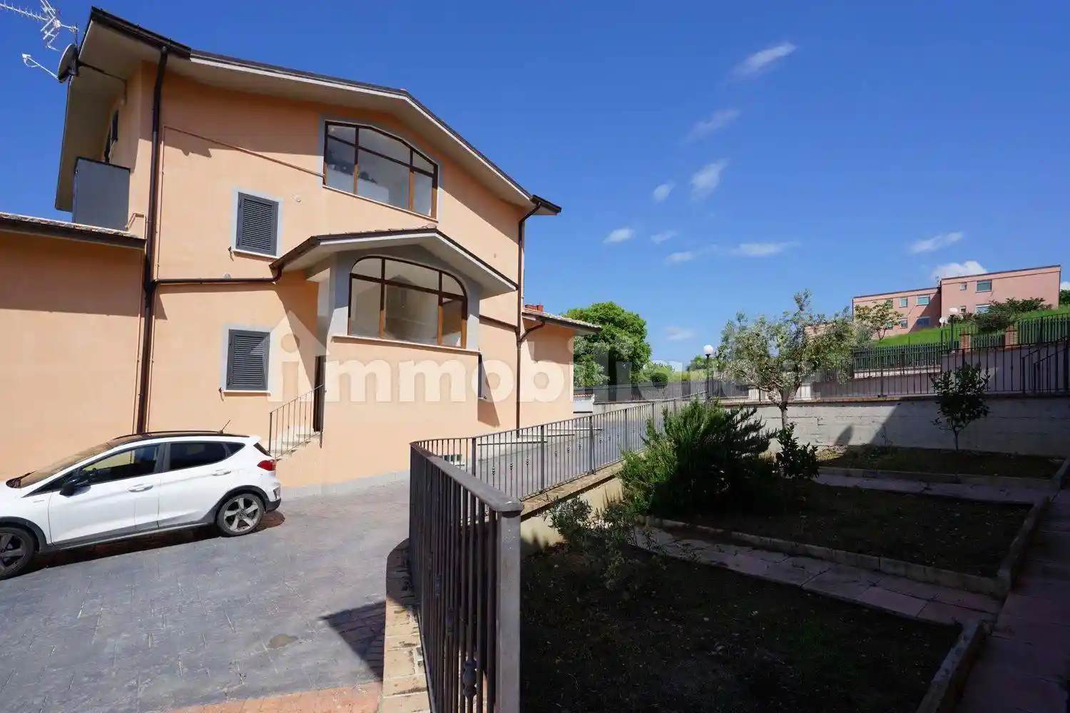 Appartamento in affitto a Fara in Sabina