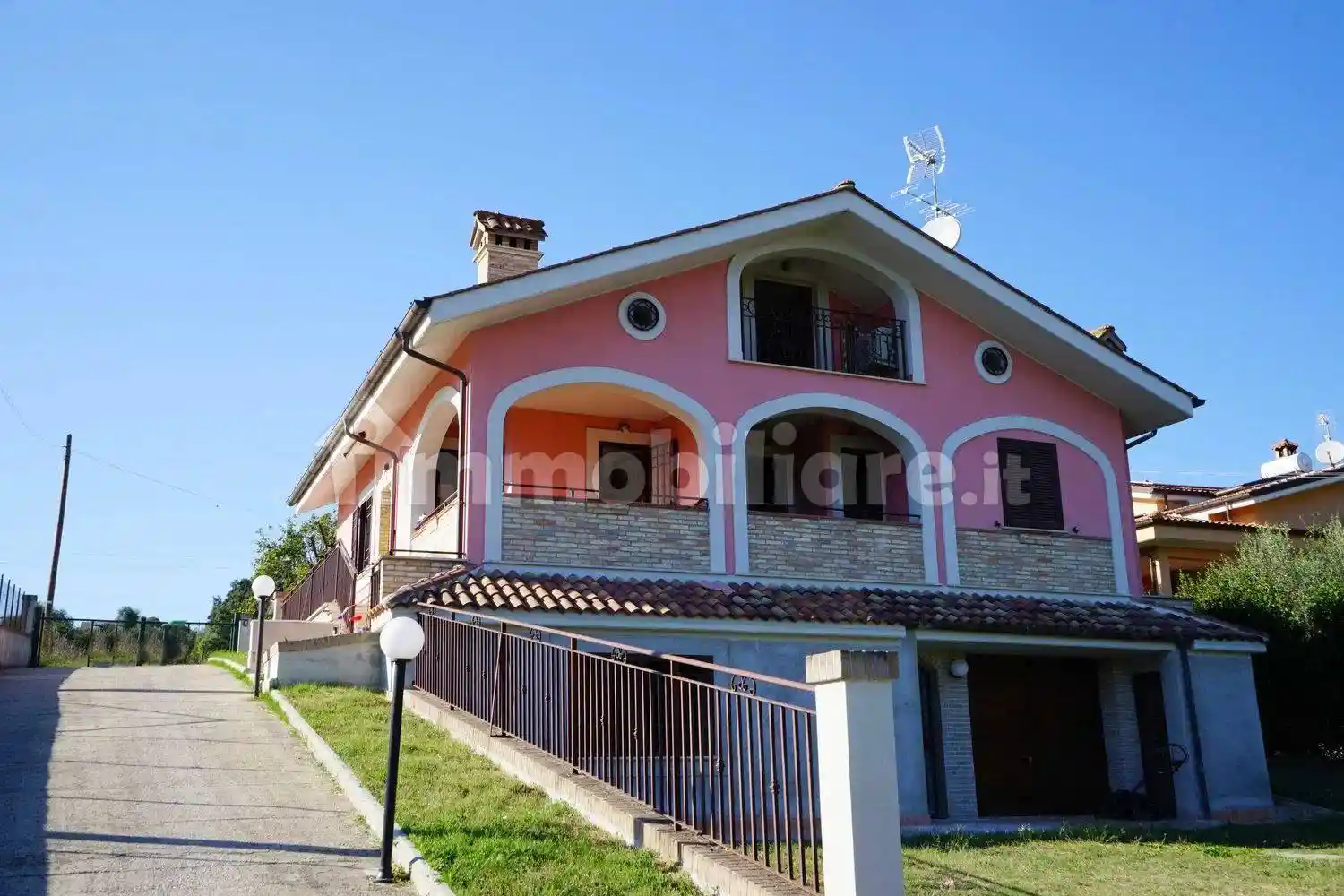 Appartamento in vendita a Fara in Sabina