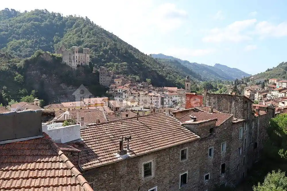 Casa indipendente in vendita a Dolceacqua