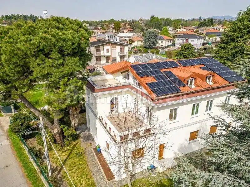 Appartamento in vendita a Albizzate