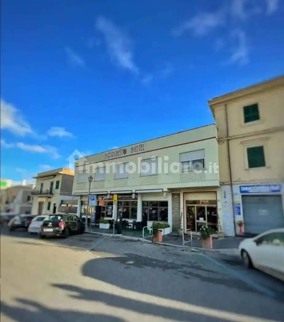 Palazzo - Edificio in vendita a Santa Marinella