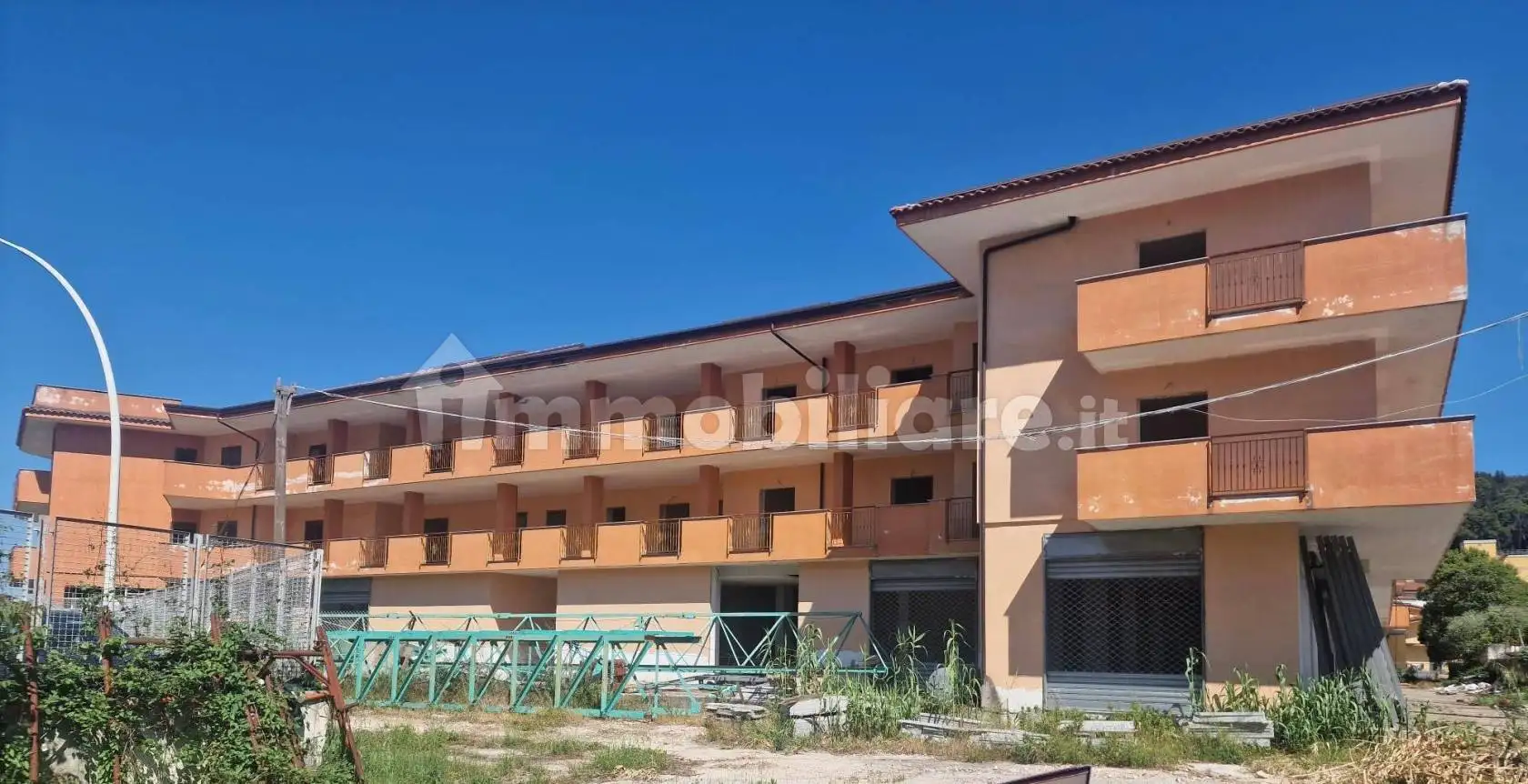 Palazzo - Edificio in vendita a Telese Terme