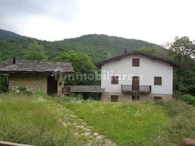 Villa in vendita a Roburent