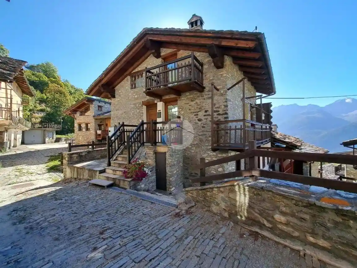 Casa indipendente in vendita a La Salle