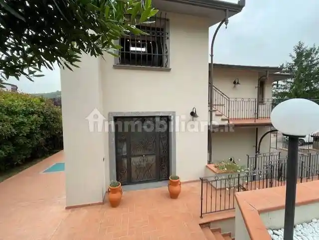 Villa in vendita a Vernio