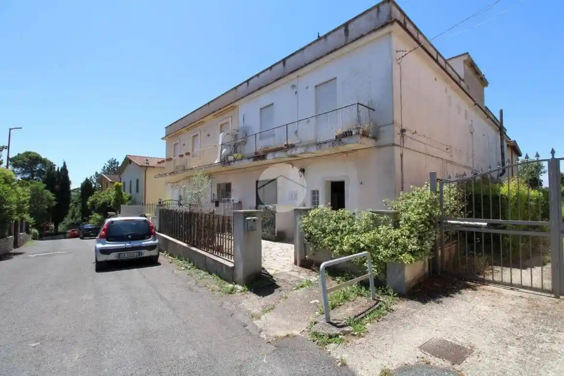 Appartamento in vendita a Fara in Sabina