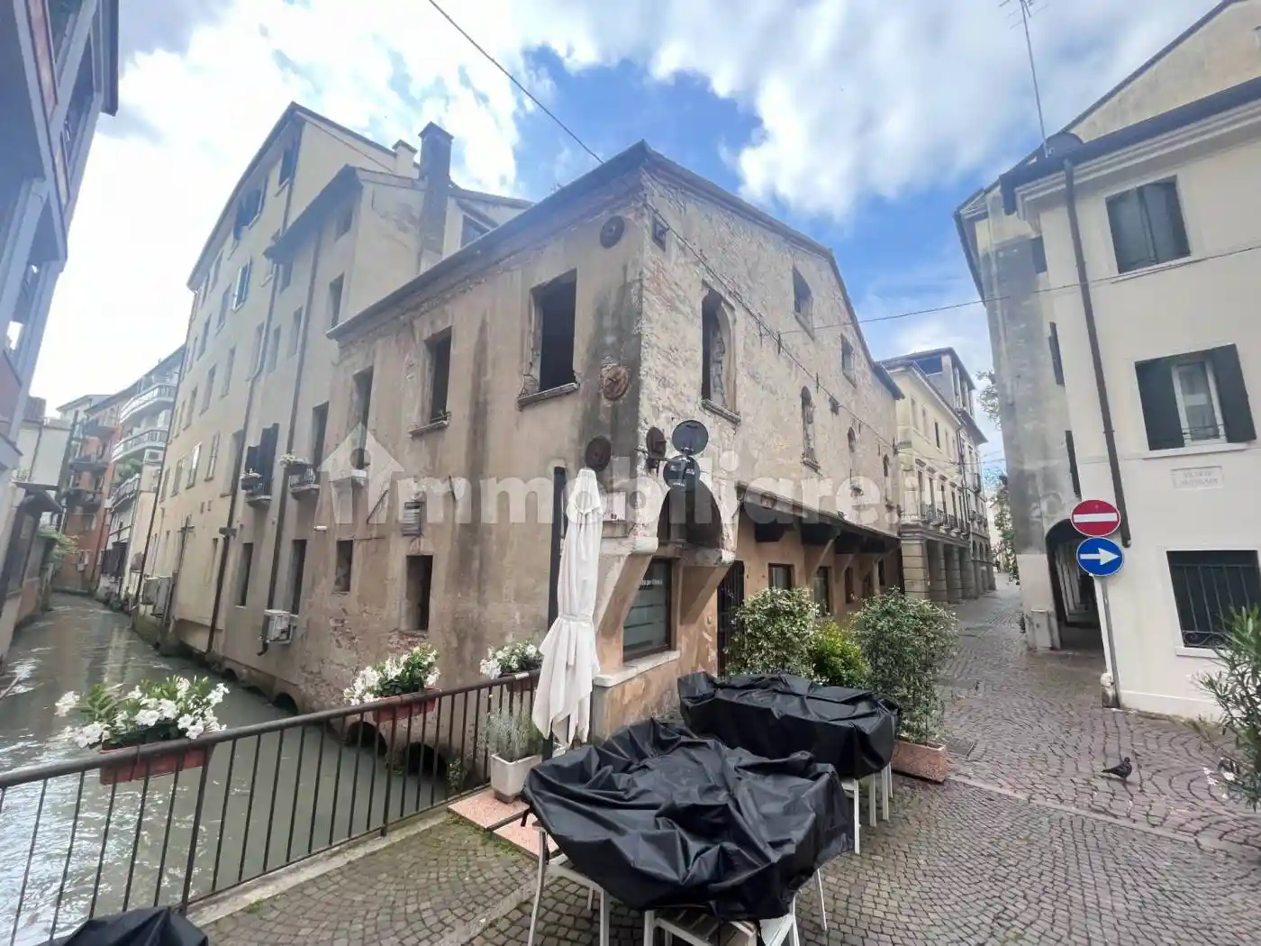 Palazzo - Edificio in vendita a Treviso