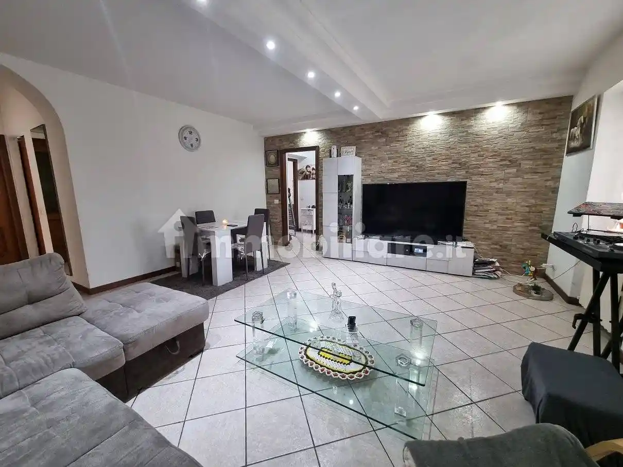 Appartamento in vendita a Limbiate