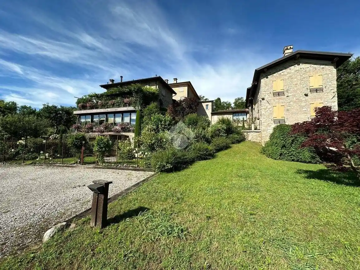 Appartamento in vendita a Desenzano del Garda