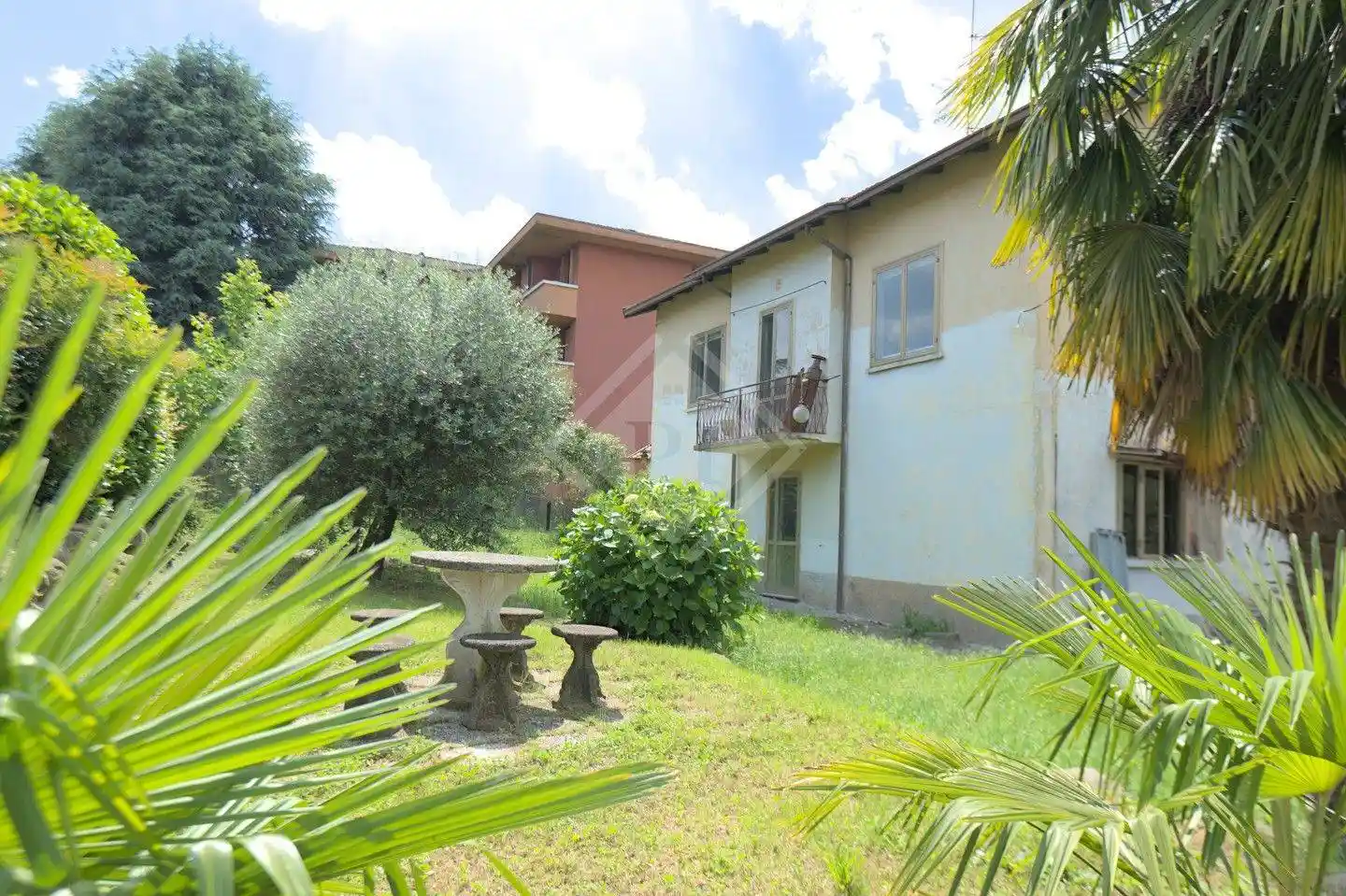 Villa in vendita a Buguggiate