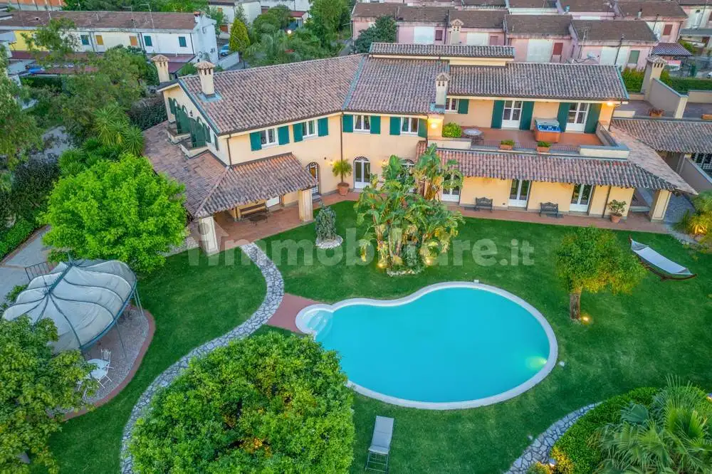 Villa in vendita a Polistena