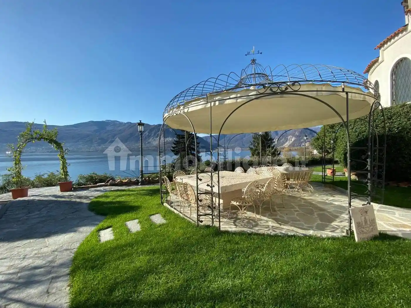 Villa in vendita a Verbania