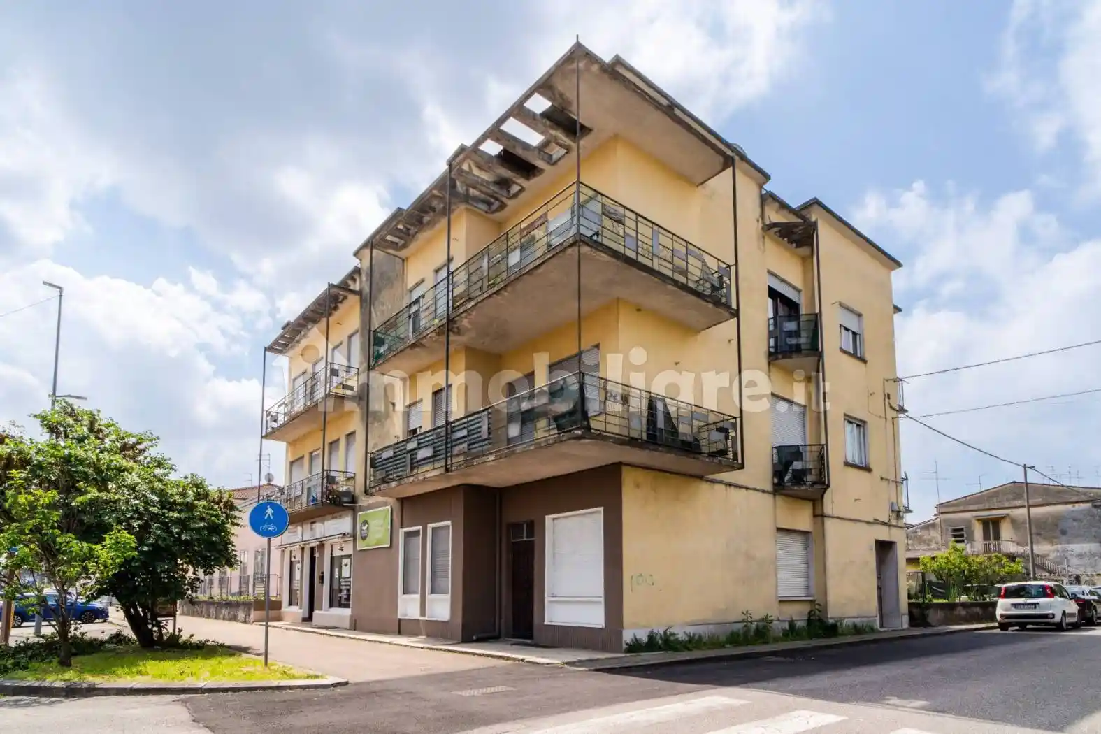 Palazzo - Edificio in vendita a San Giovanni Lupatoto